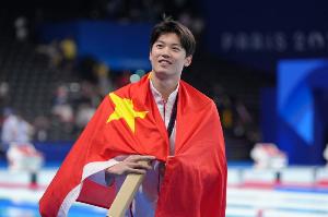 记者：德泽尔比正被过早推上审视台，频繁更迭主帅只会让球队反复退步